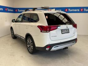 Photo '5' of Mitsubishi Outlander