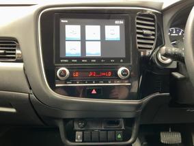 Photo '18' of Mitsubishi Outlander