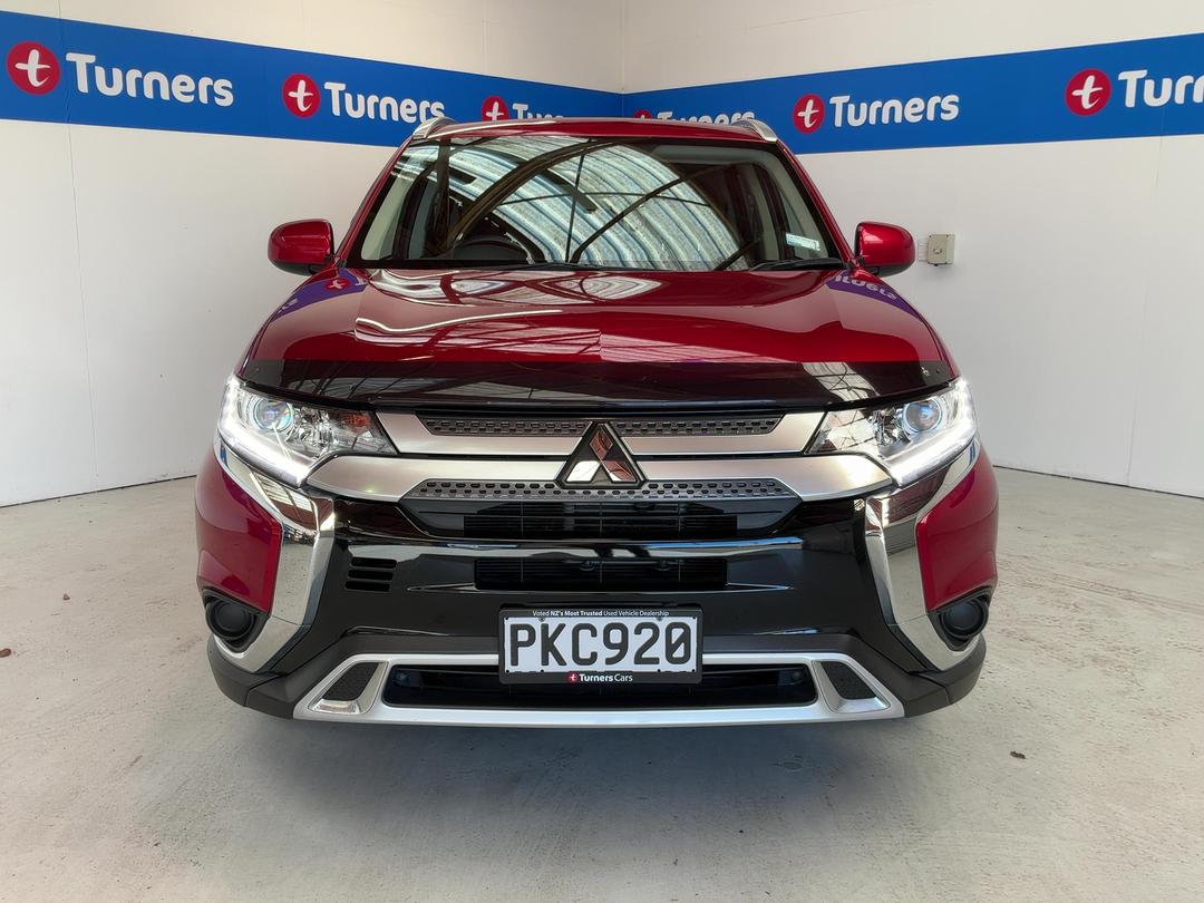Photo '2' of Mitsubishi Outlander