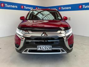Photo '2' of Mitsubishi Outlander