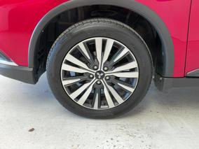 Photo '10' of Mitsubishi Outlander