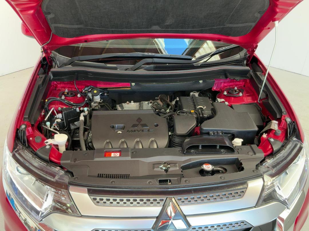 Photo '13' of Mitsubishi Outlander