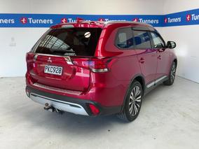Photo '7' of Mitsubishi Outlander