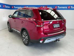 Photo '5' of Mitsubishi Outlander