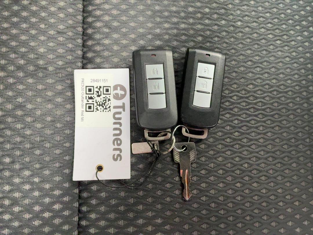 Photo '22' of Mitsubishi Outlander