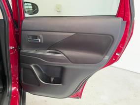 Photo '19' of Mitsubishi Outlander