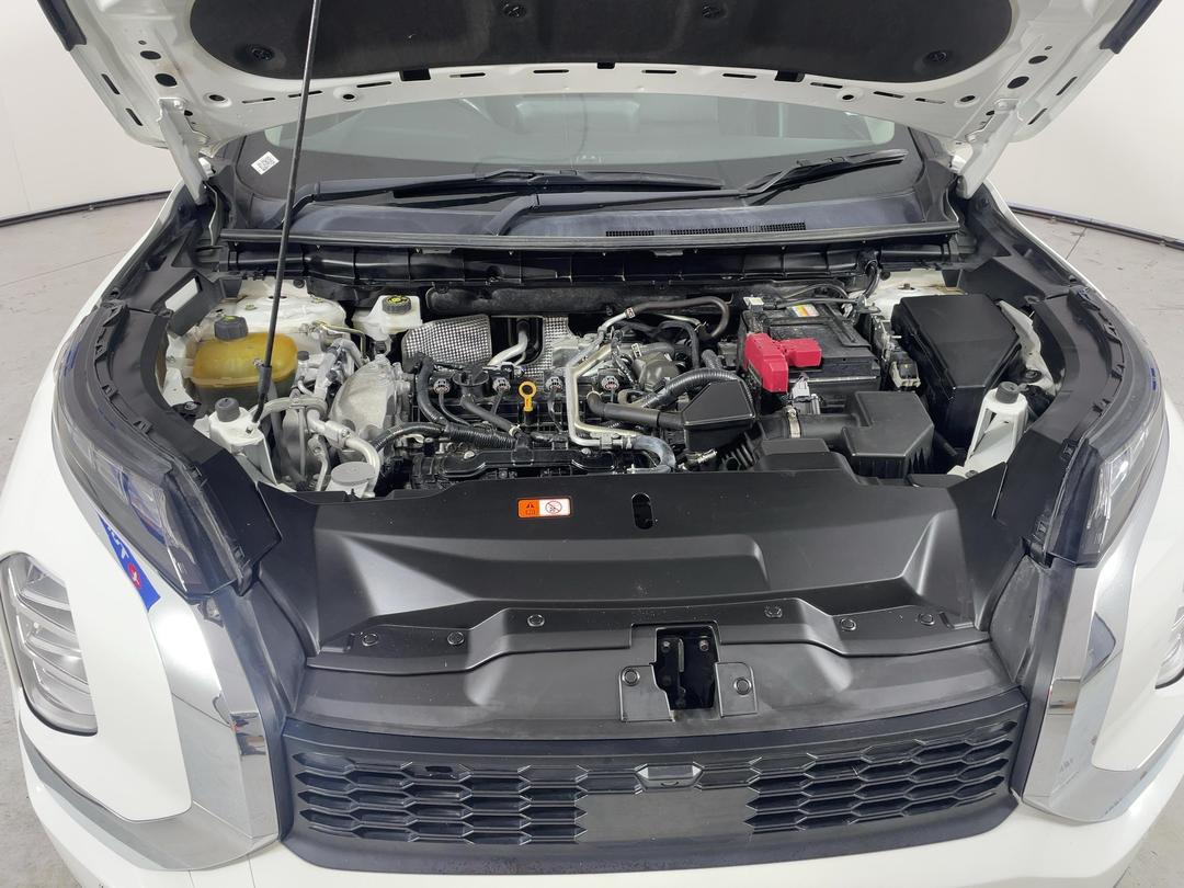 Photo '13' of Mitsubishi Outlander