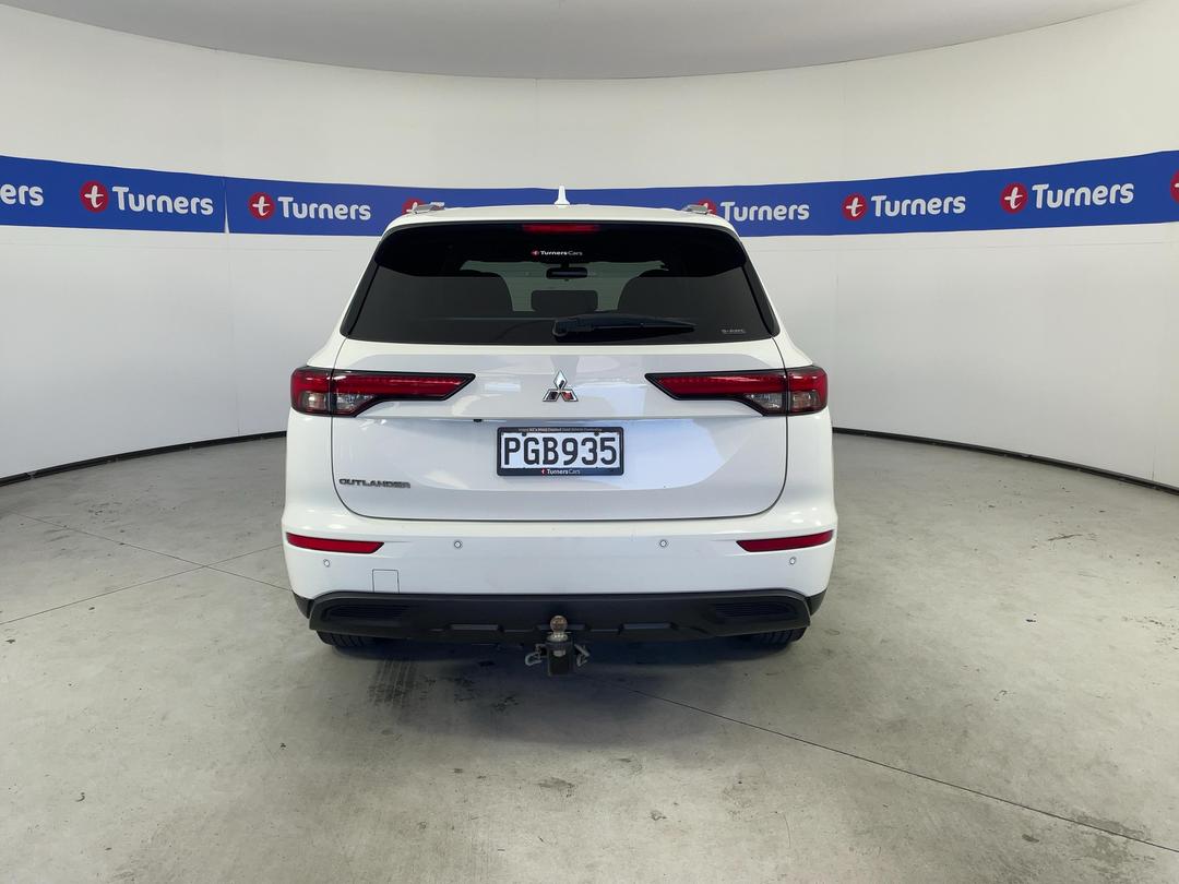Photo '6' of Mitsubishi Outlander