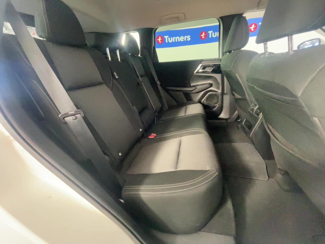 Photo '20' of Mitsubishi Outlander