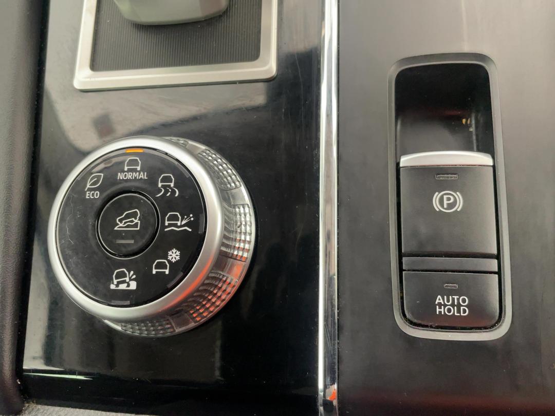 Photo '24' of Mitsubishi Outlander