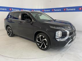 Photo '1' of Mitsubishi Outlander