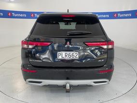 Photo '6' of Mitsubishi Outlander