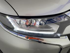 Photo '27' of Mitsubishi Outlander