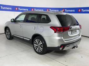 Photo '5' of Mitsubishi Outlander