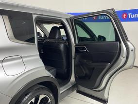 Photo '19' of Mitsubishi Outlander