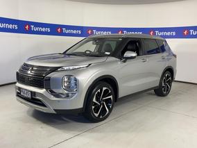 Photo '4' of Mitsubishi Outlander