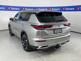 Photo '5' of Mitsubishi Outlander