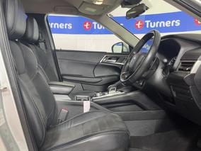 Photo '16' of Mitsubishi Outlander