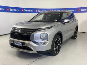 Photo '4' of Mitsubishi Outlander