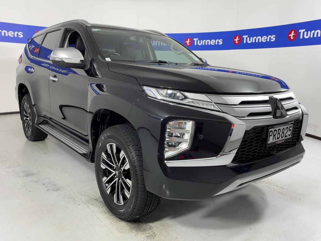 Photo '1' of Mitsubishi Pajero Sport