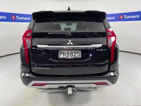 Photo '6' of Mitsubishi Pajero Sport