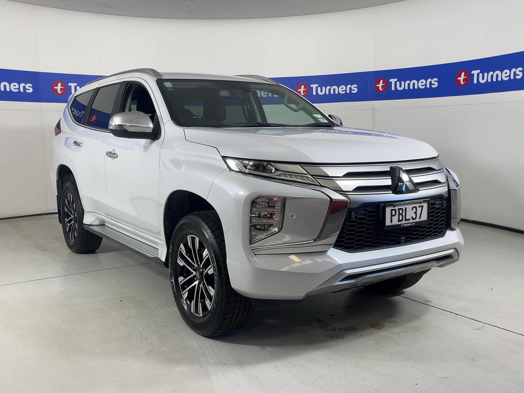 Photo '1' of Mitsubishi Pajero Sport