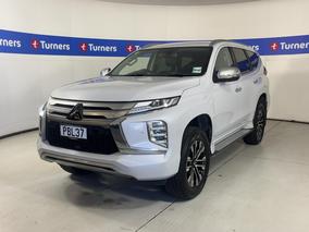 Photo '4' of Mitsubishi Pajero Sport