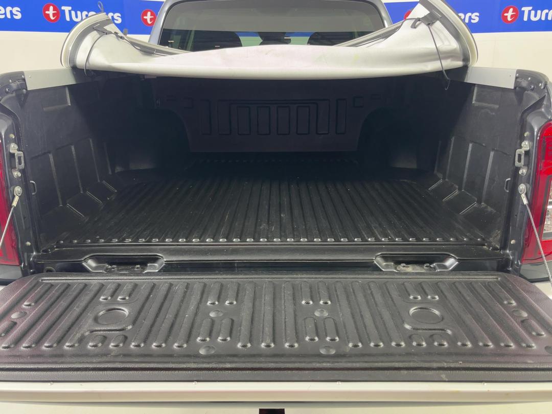 Photo '14' of Mitsubishi Triton