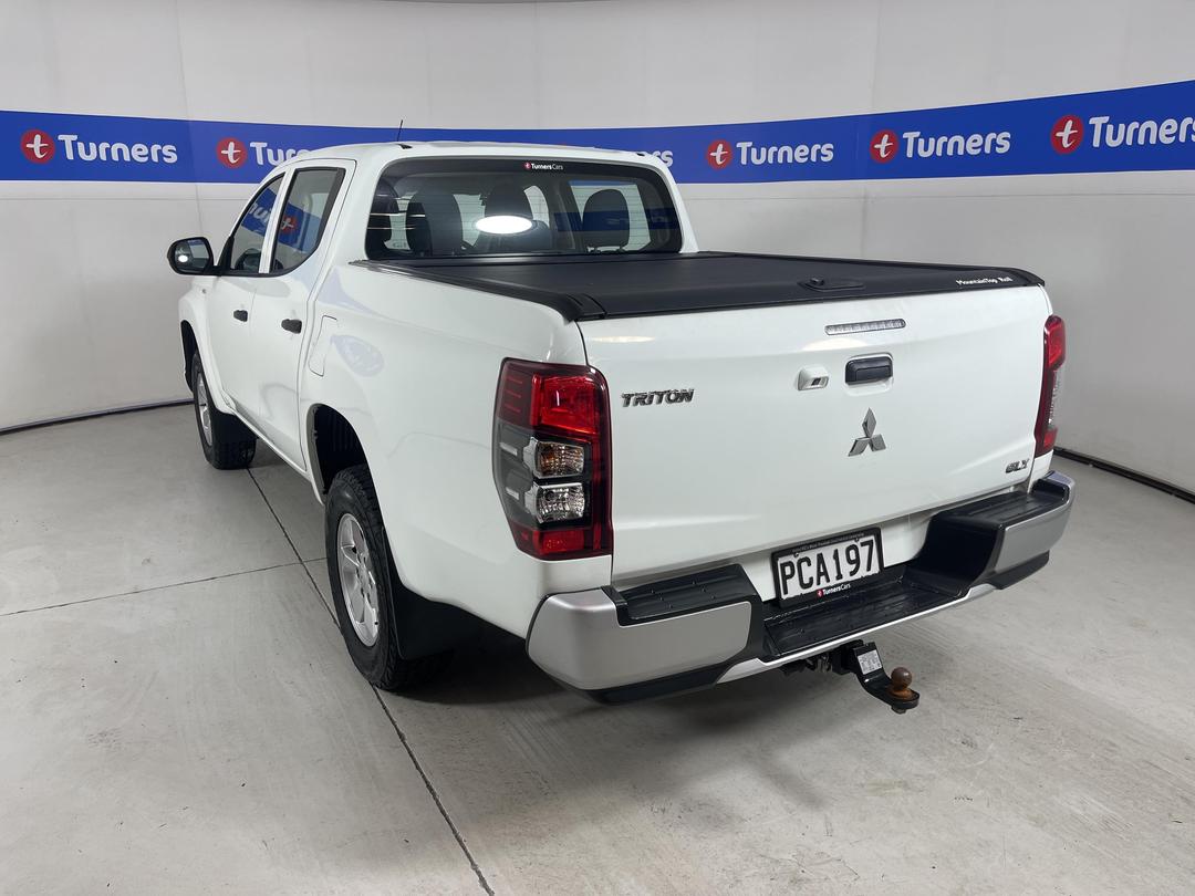 Photo '5' of Mitsubishi Triton