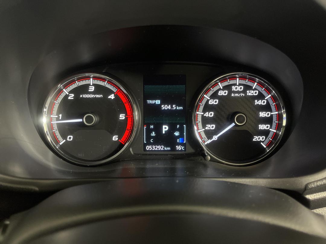 Photo '21' of Mitsubishi Triton