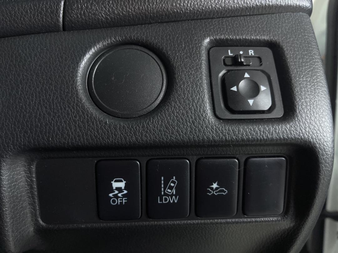 Photo '25' of Mitsubishi Triton