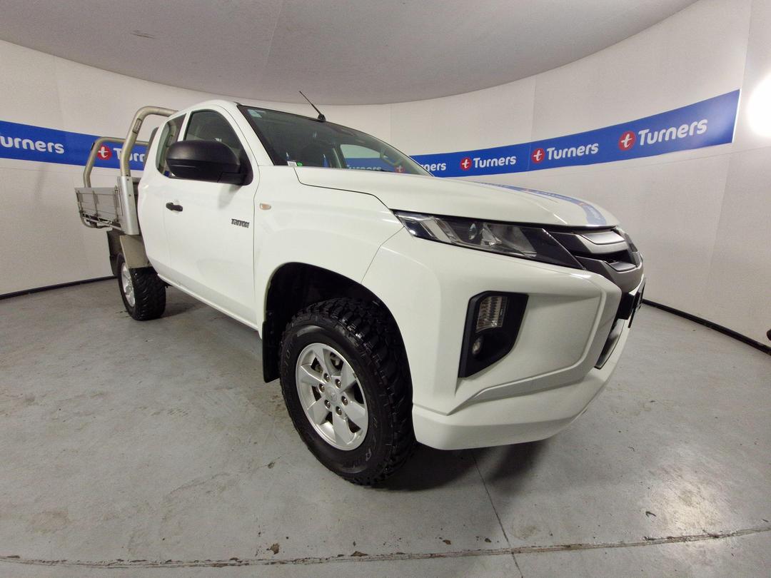Photo '1' of Mitsubishi Triton
