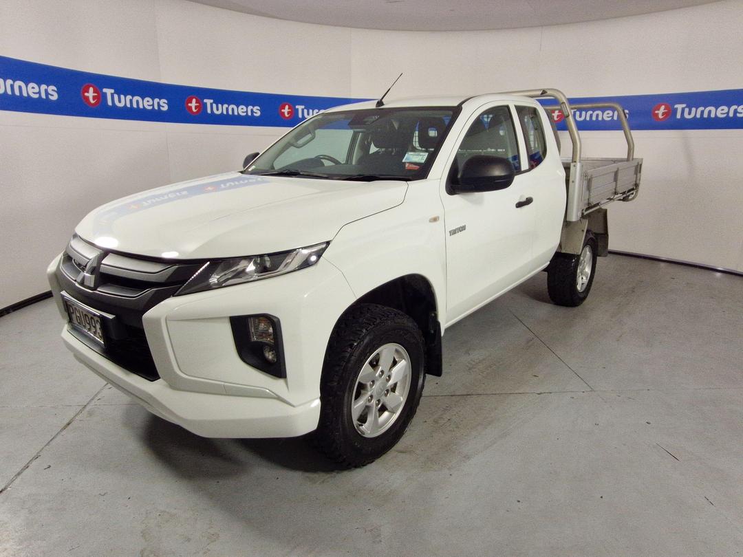 Photo '4' of Mitsubishi Triton