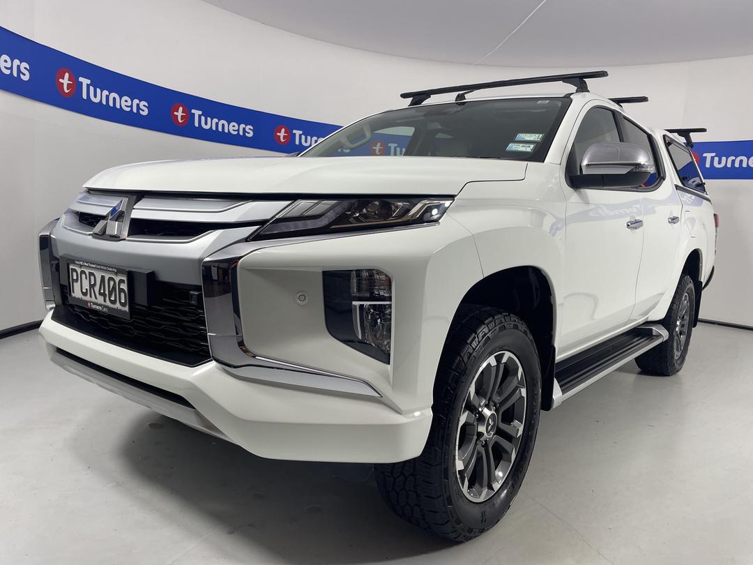 Photo '4' of Mitsubishi Triton