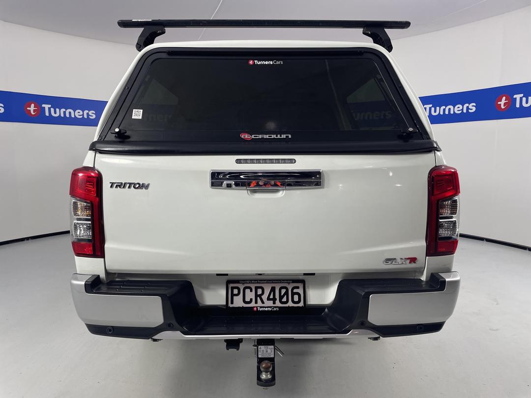 Photo '6' of Mitsubishi Triton