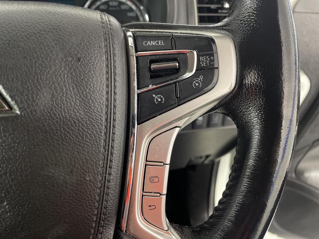 Photo '25' of Mitsubishi Triton