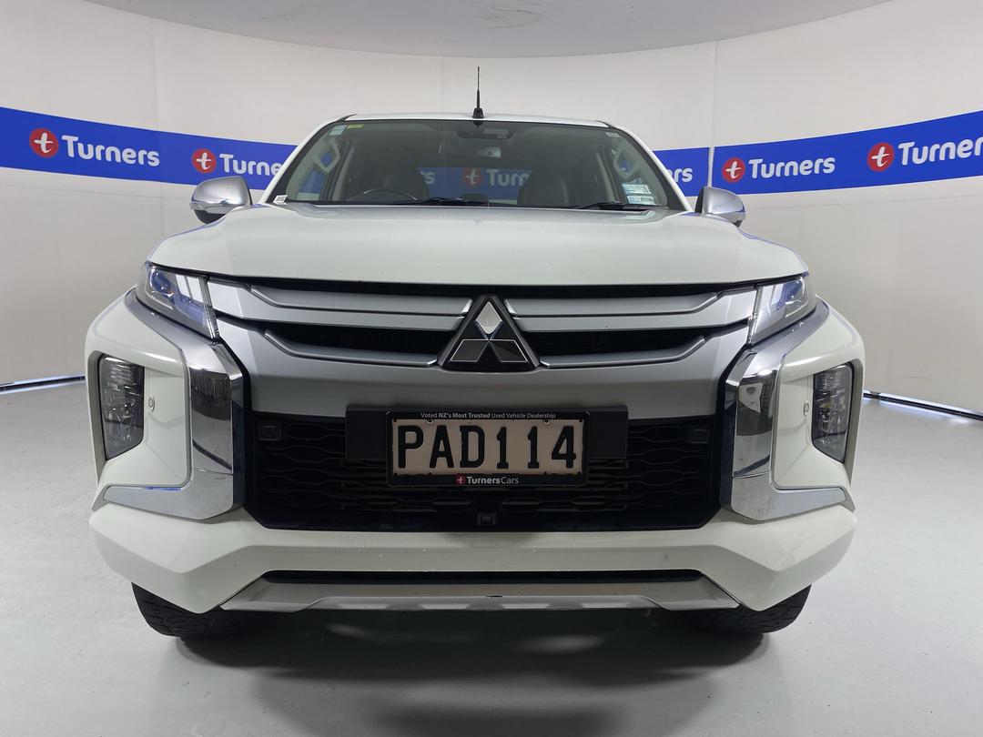 Photo '2' of Mitsubishi Triton