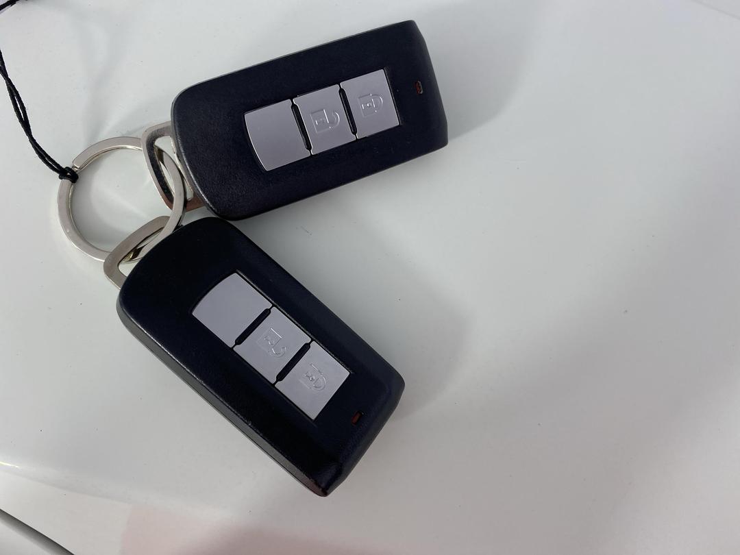 Photo '22' of Mitsubishi Triton