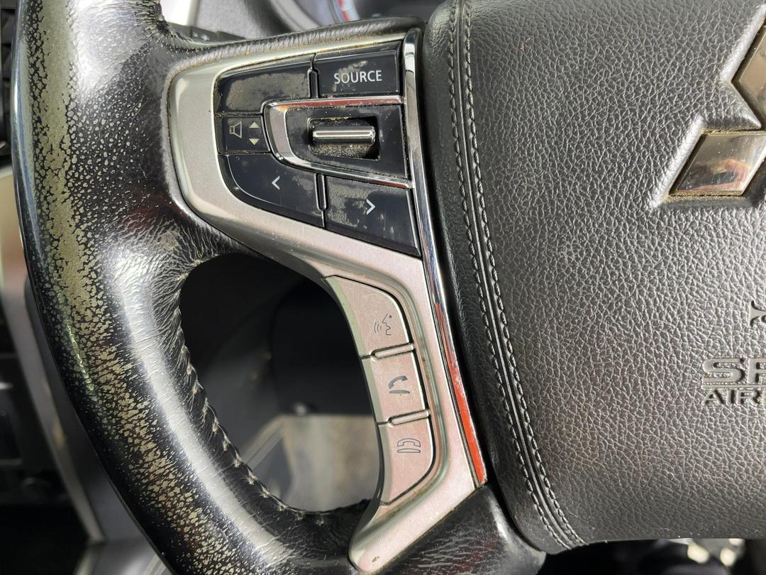 Photo '25' of Mitsubishi Triton
