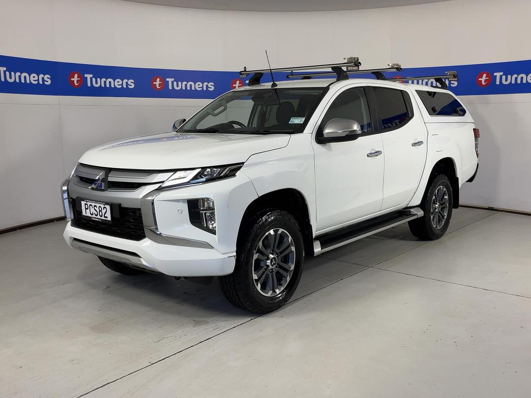 Photo '4' of Mitsubishi Triton