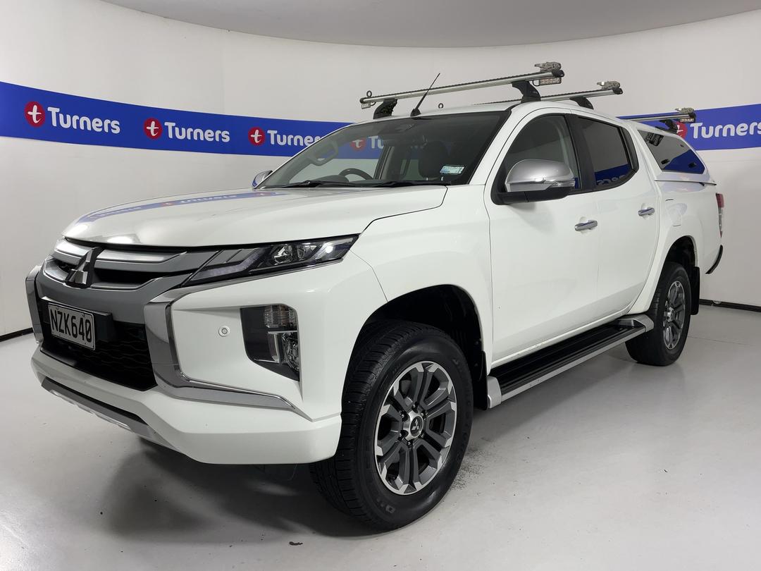 Photo '4' of Mitsubishi Triton