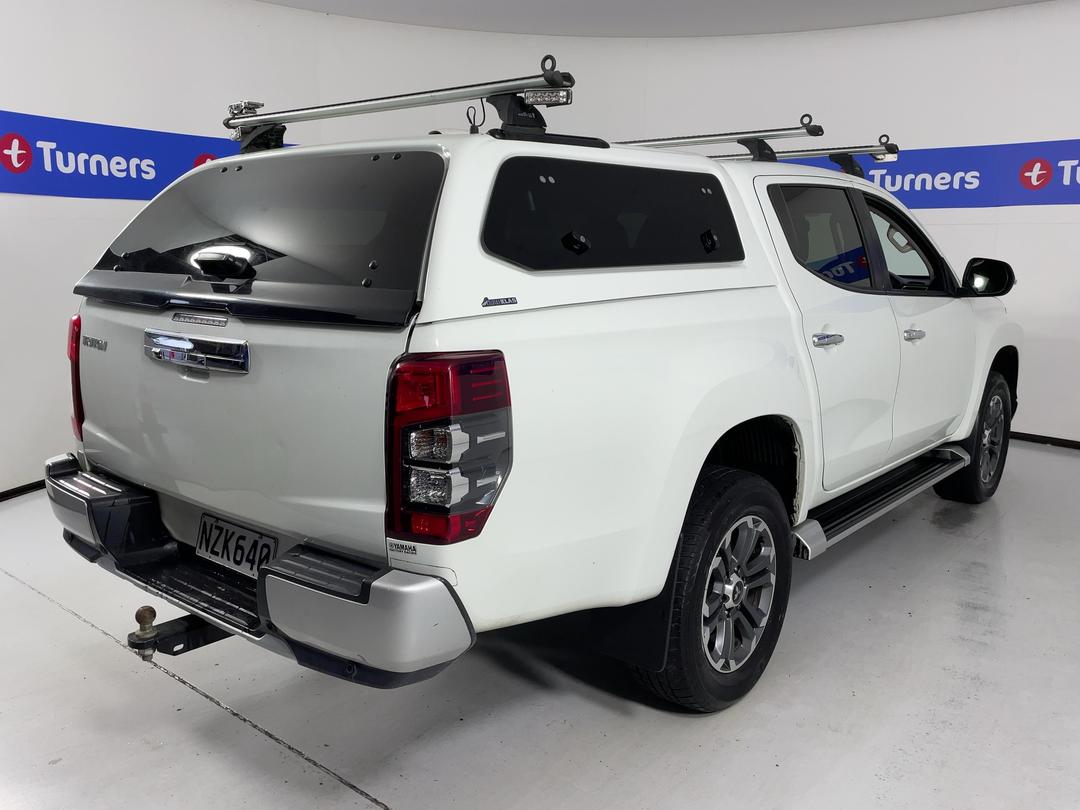 Photo '7' of Mitsubishi Triton