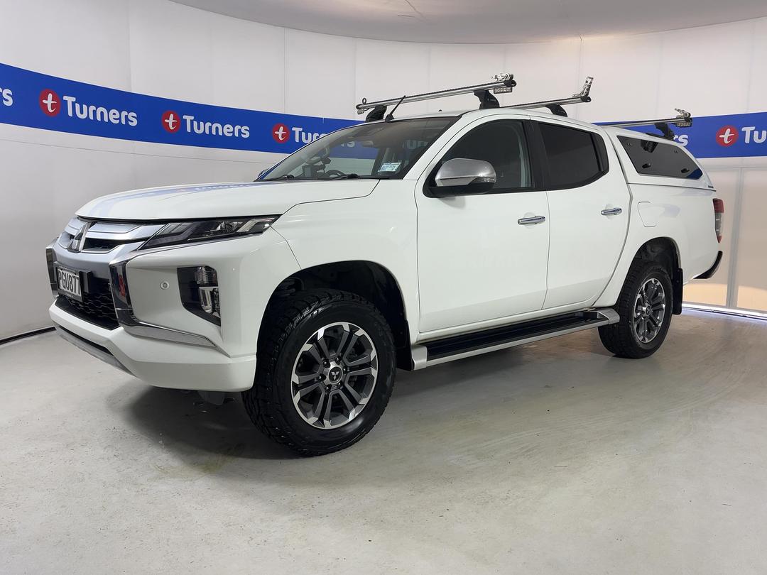 Photo '4' of Mitsubishi Triton