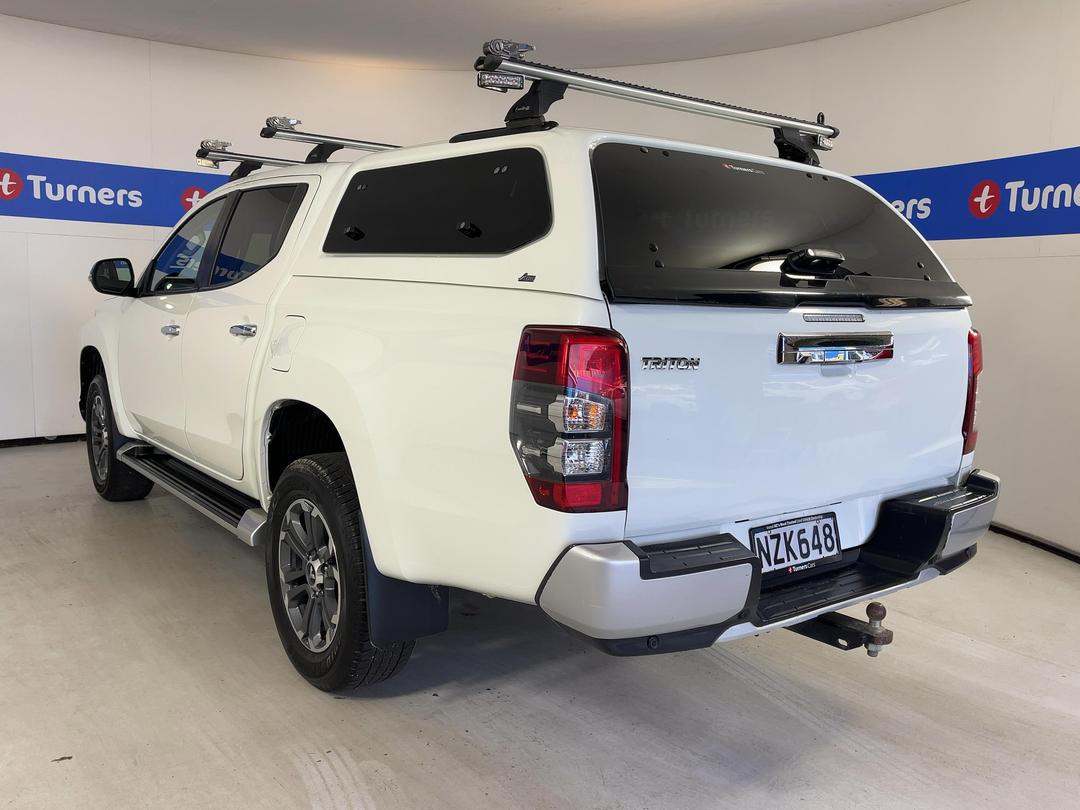 Photo '5' of Mitsubishi Triton