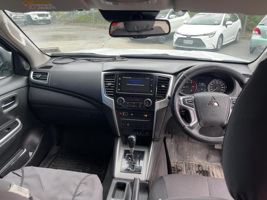 Photo '15' of Mitsubishi Triton DC Glxr 6AT Photo '15' of Mitsubishi Triton DC Glxr 6AT