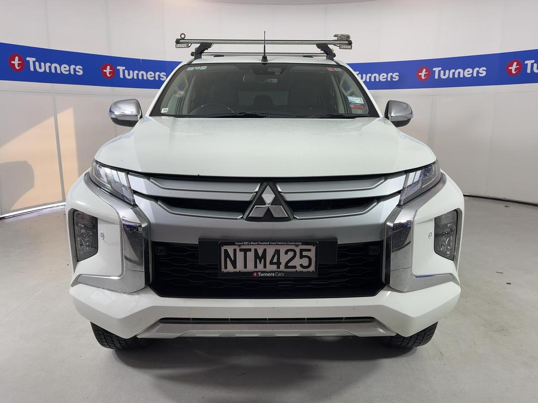 Photo '2' of Mitsubishi Triton