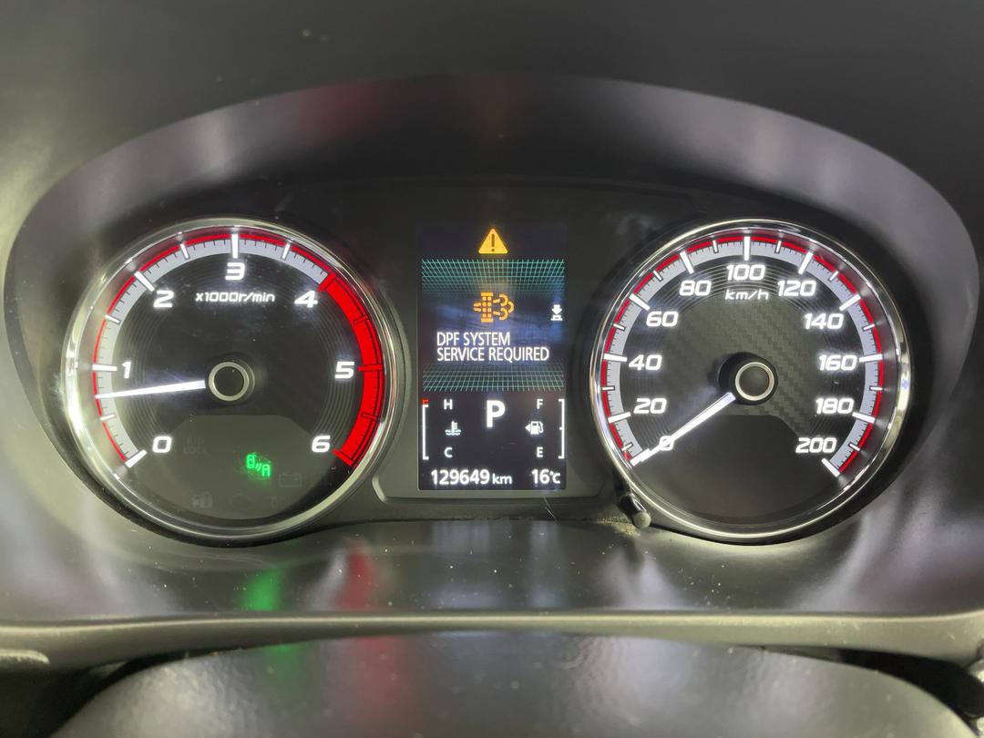 Photo '21' of Mitsubishi Triton