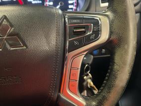 Photo '24' of Mitsubishi Triton