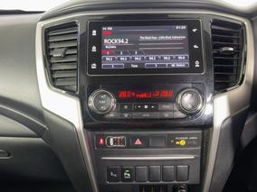 Photo '18' of Mitsubishi Triton
