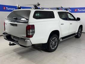 Photo '7' of Mitsubishi Triton